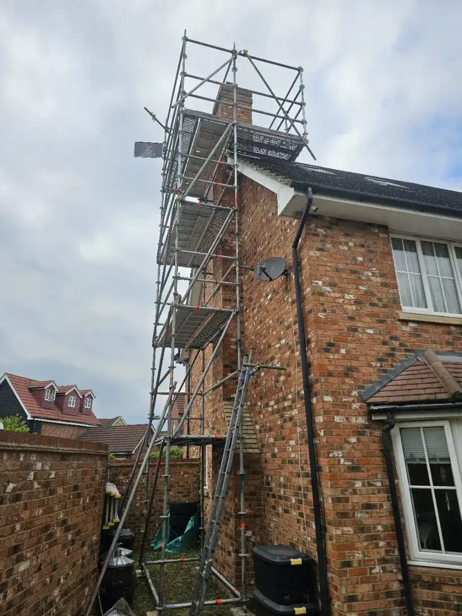 Accses-tower-with-platform-around-chimney-side-view-Chafford-Hundred-rotated