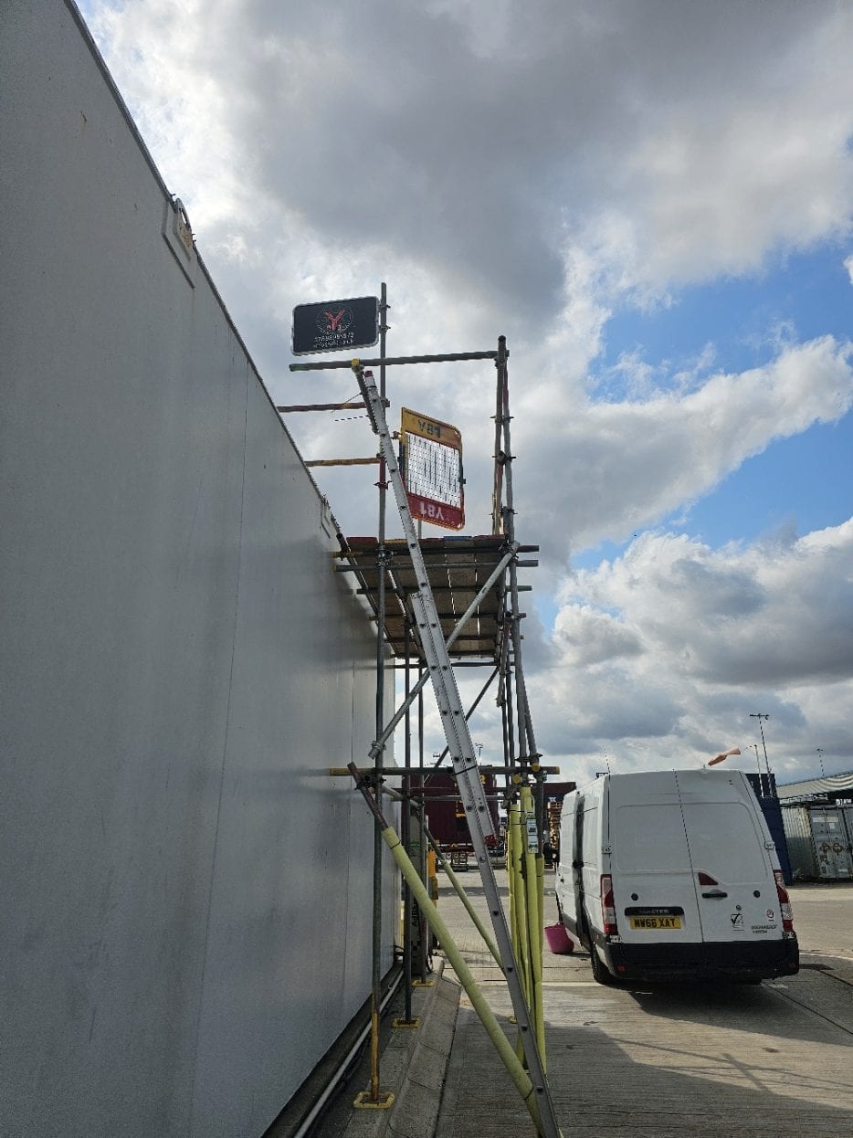 Accsess-platform-to-top-of-tank-side-view-rotated