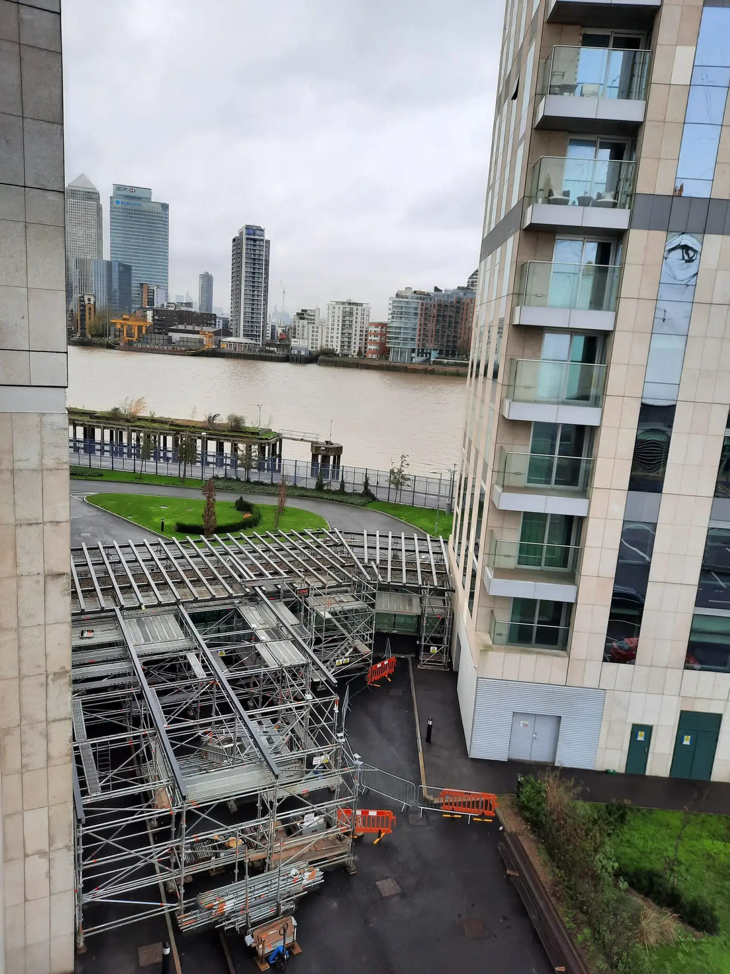 protection-deck-o2-walkway